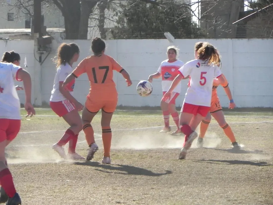 La Rosarina y los clubes firmaron acuerdo para trabajar contra la discriminación en las canchas