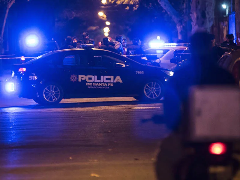 Cuatro ataques a balazos con seis heridos en Rosario y Villa Gobernador Gálvez, reporte de una noche violenta
