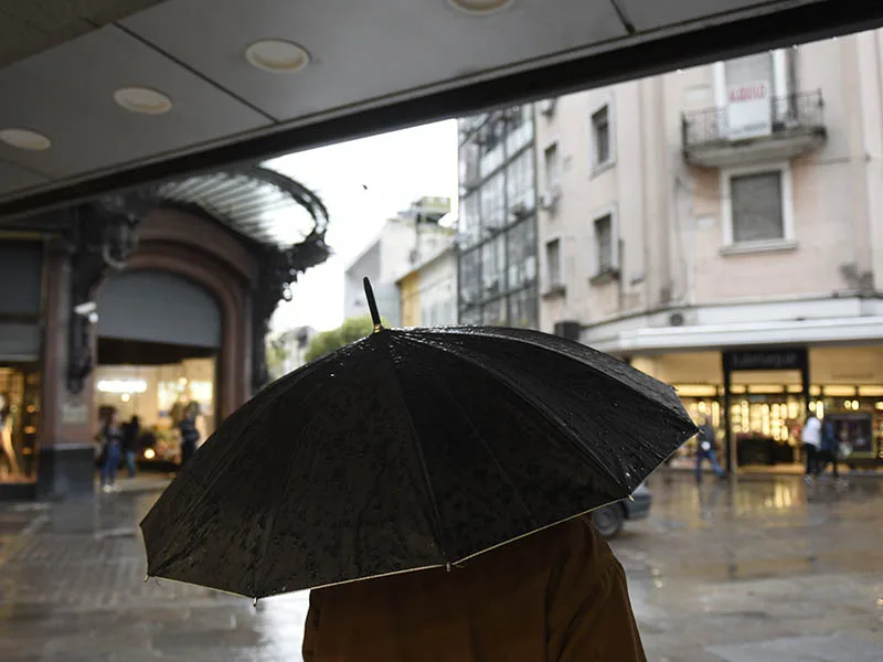 Sábado con alerta por tormentas fuertes en la mañana