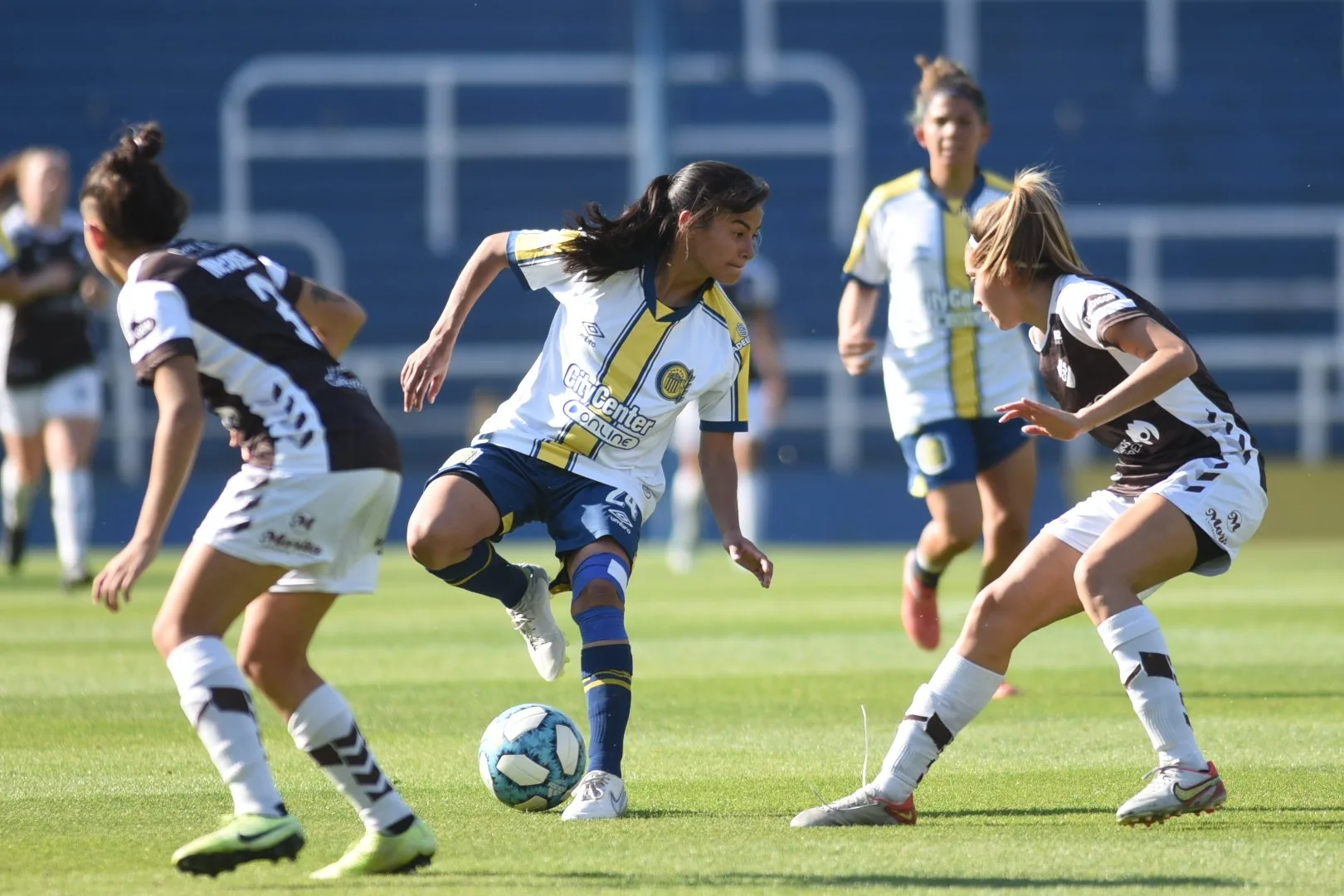 Central fue superior, pero se quedó con las manos vacías y Platense festejó