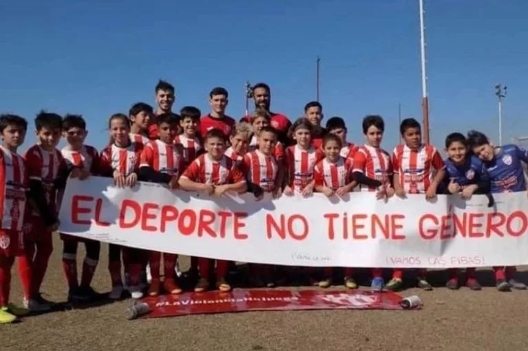 Cañuelas denuncia quita de puntos en infantiles tras incluir a una mujer en el equipo masculino