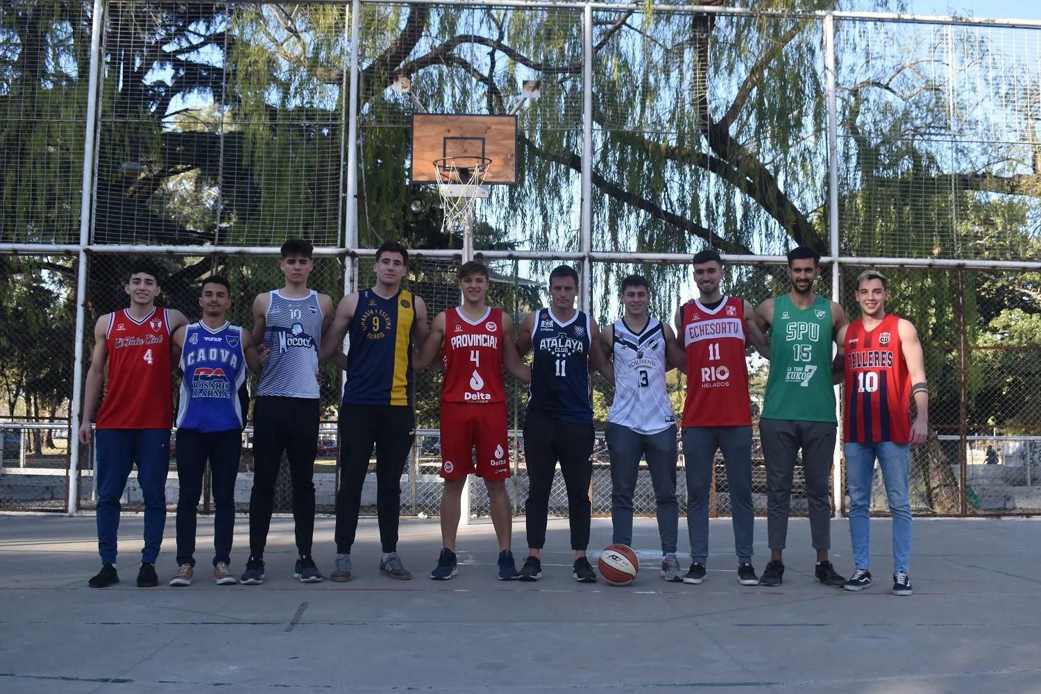 Otro viernes pletórico de básquet: rosarinos a la cancha por el Pre Federal