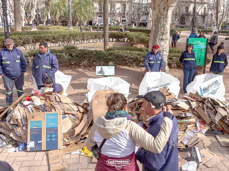 Trabajadores del cartón reclaman "voluntad política" para que reconozcan su labor social y ambiental
