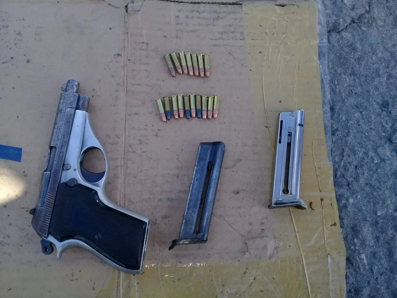 La policía de Córdoba detuvo un micro de hinchas canallas y secuestró armas, pirotecnia y alcohol