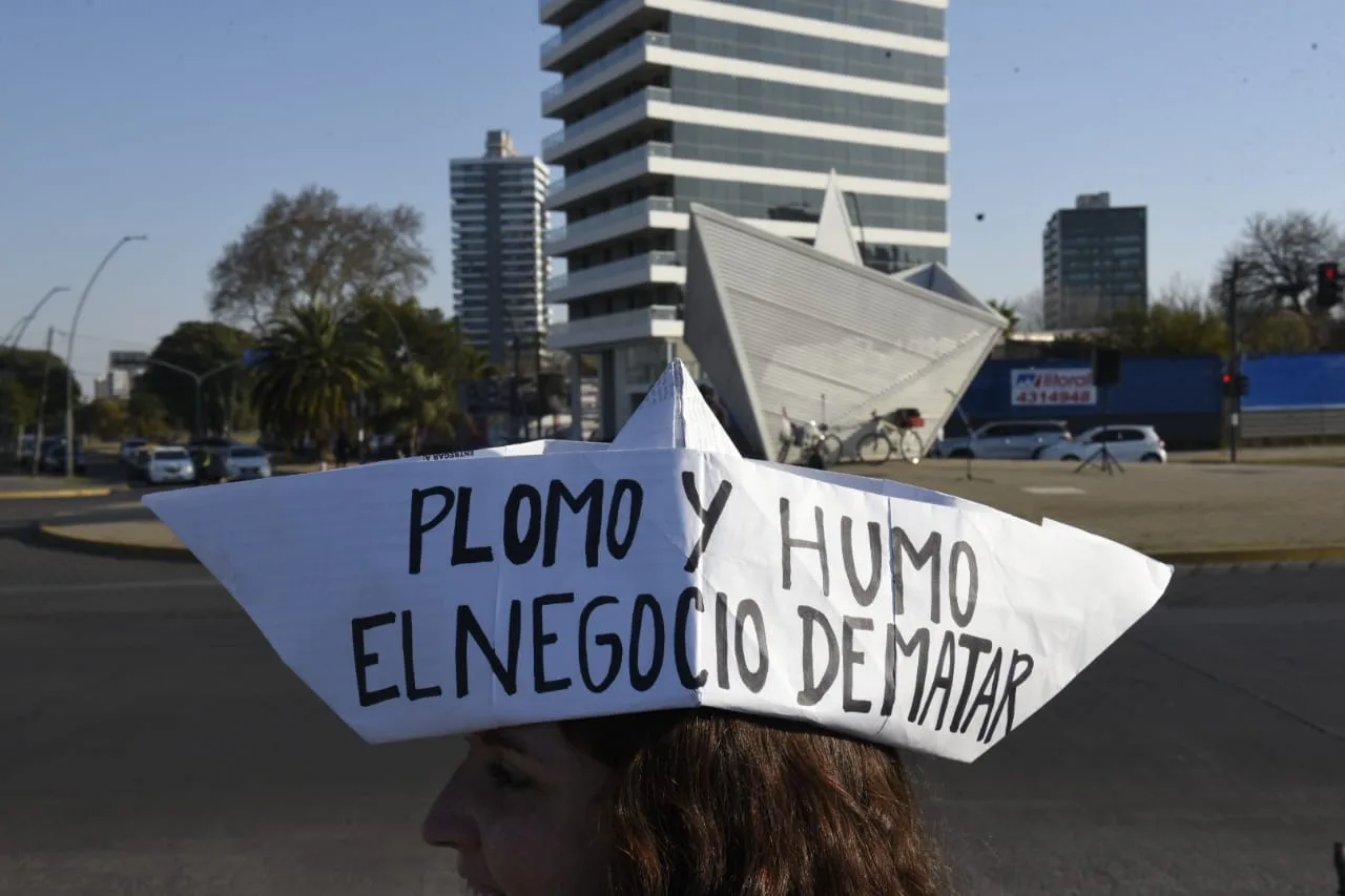 Barquito de papel, un símbolo de la lucha por el Humedal