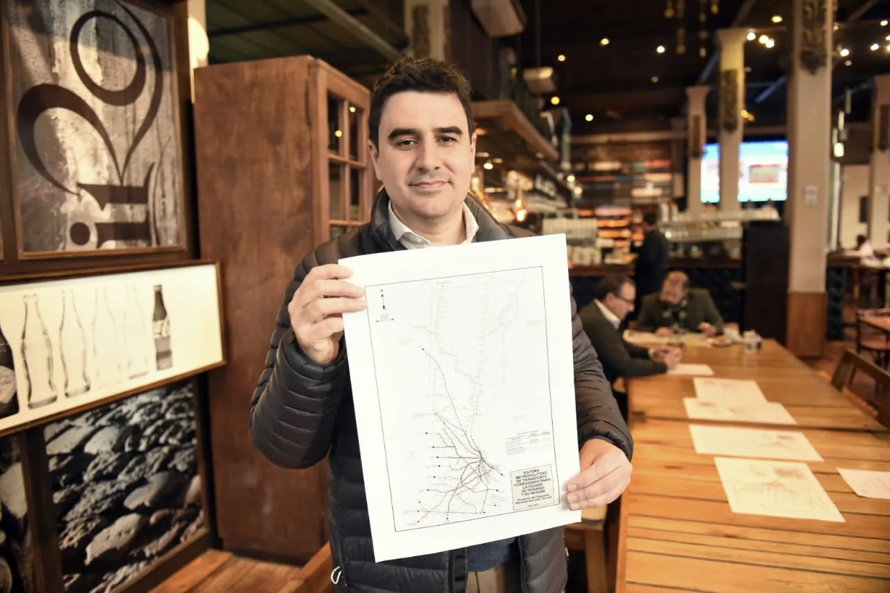 Toniolli presentó un proyecto de ley de reactivación ferroviaria para Rosario y la región