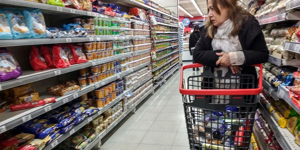 A pesar del "efecto Massa", los precios de los alimentos y de las bebidas no paran de subir