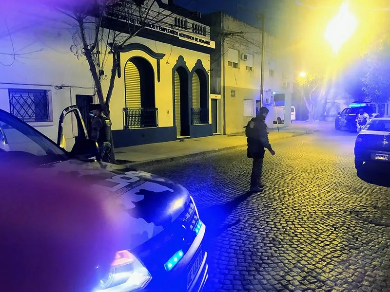Susto y conmoción en Arroyito: balearon la sede del Sindicato de Aceiteros de Rosario