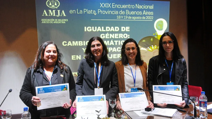 Juezas de todo el país reclamaron más participación de mujeres en decisiones contra cambio climático