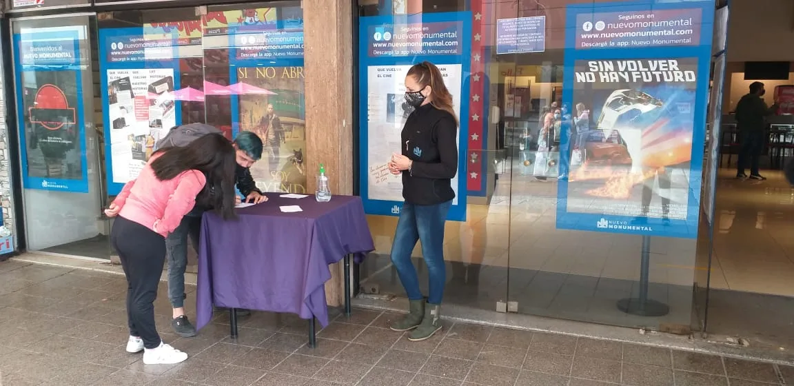 Complejo Monumental: hijos de metalúrgicos pasarán este fin de semana a ver la película Minions 2