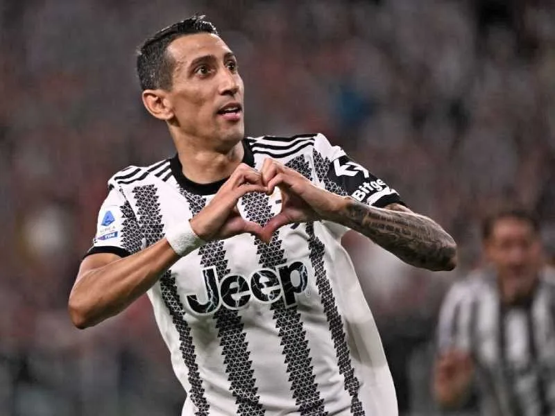 Alarma en la Selección: Di María debutó en Juventus con gol y asistencia, pero salió lesionado