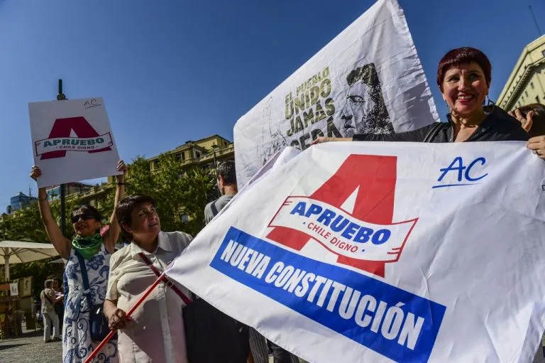 Aprobar la nueva Constitución es amar a Chile y unir a la sociedad