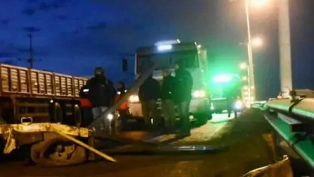 Santiago del Estero: seis muertos tras un choque entre un camión y un colectivo de larga distancia