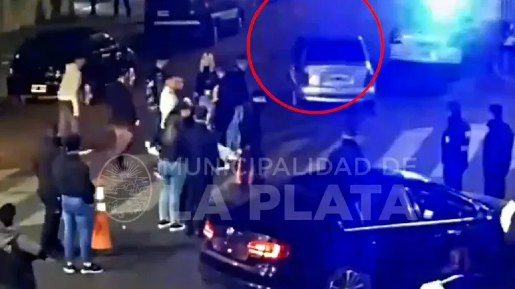 Dio positivo de alcoholemia y se fugó, pero dejó a su novia en el control