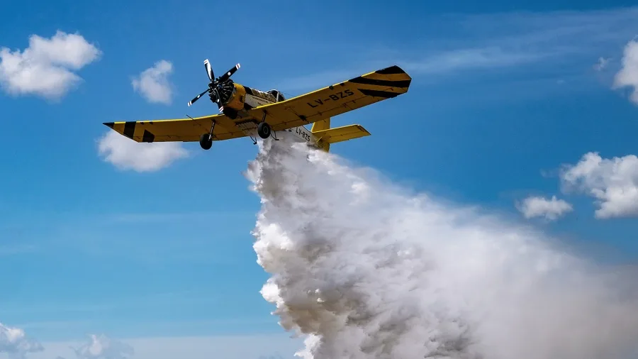 Delta del Paraná: sumaron aviones hidrantes y helicópteros para enfrentar los incendios