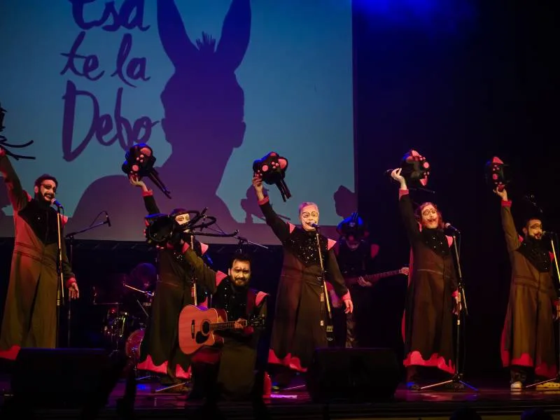 La murga Esa te la debo presentará su espectáculo “Sobreviviendo una vez más”