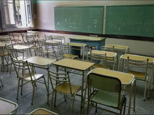 Docentes, estatales y médicos paran en Santa Fe en reclamo de reapertura de paritarias