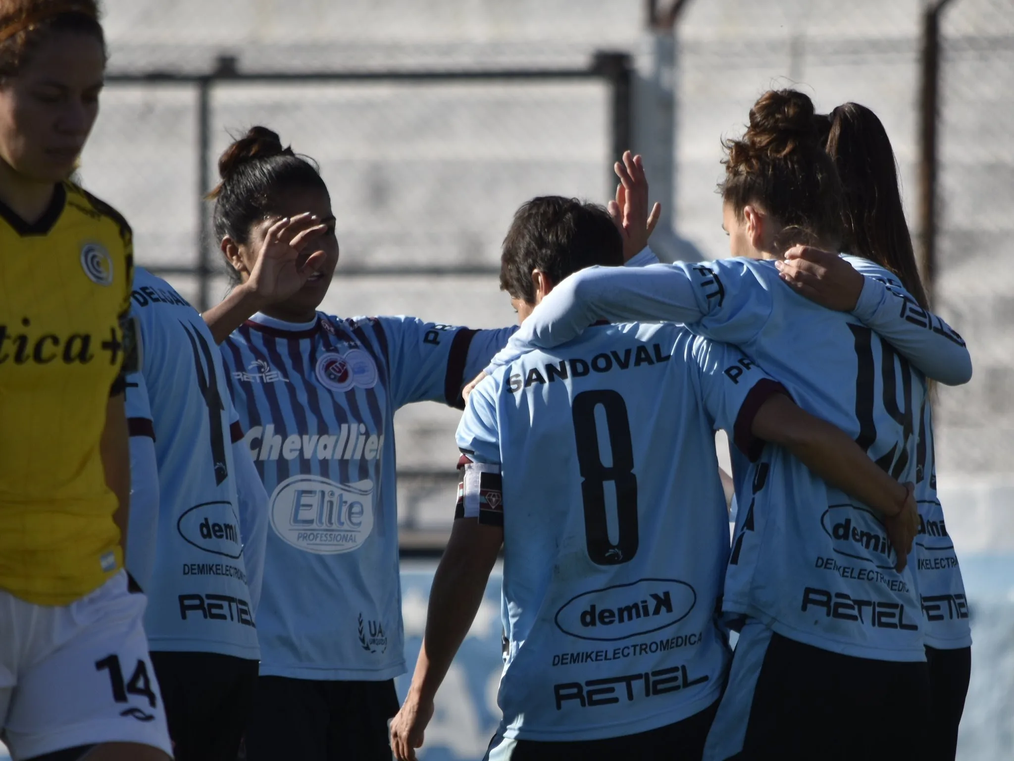 UAI Urquiza y San Lorenzo sumaron de a tres en el regreso del torneo de la máxima categoría