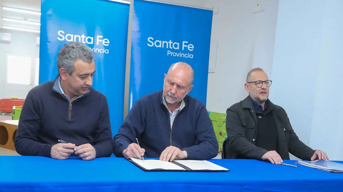 Perotti y Javkin firmaron nuevo convenio del Plan Incluir para obras en barrio Ludueña