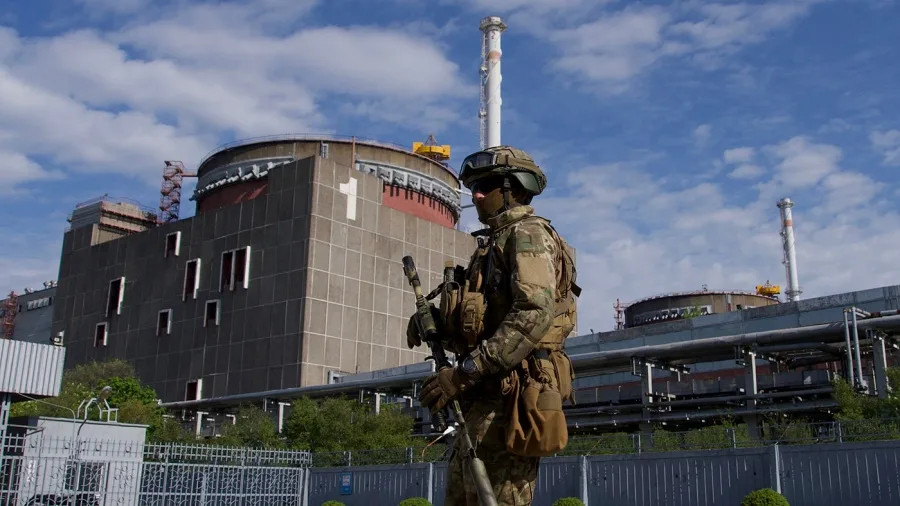 Nuevos bombardeos cerca de la central nuclear ucraniana de Zaporiyia ocupada por fuerzas rusas