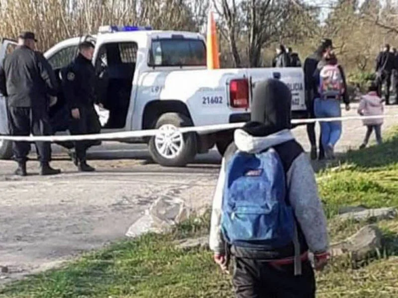 Detienen a dos mujeres acusadas de asesinar y descuartizar a un hombre: lo tiraron en un descampado