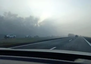 Las quemas siguen, a la ley de humedales la incineran y el humo no sólo irrita: mata