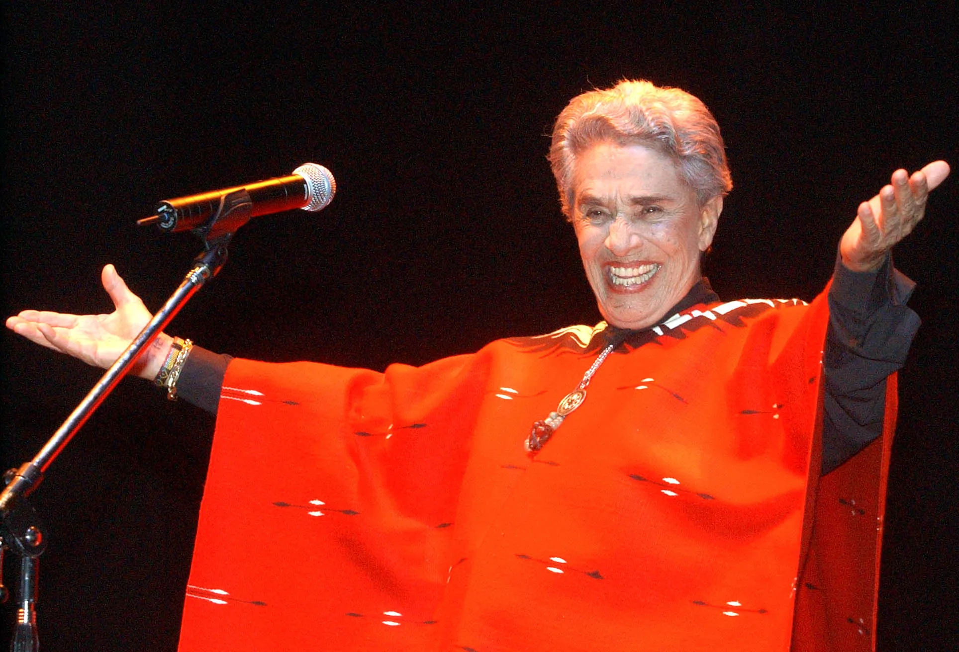 “La voz áspera de la ternura”: diez años de la partida de la gran Chavela Vargas
