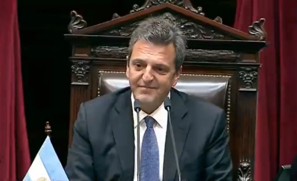 Massa renunció a Diputados: "Empieza una nueva etapa y voy a venir al Congreso a buscar consensos"