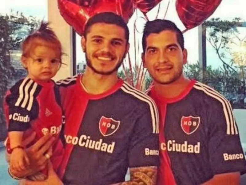 #IcardiANewells, el hashtag que los hinchas leprosos viralizaron para que se ponga la rojinegra