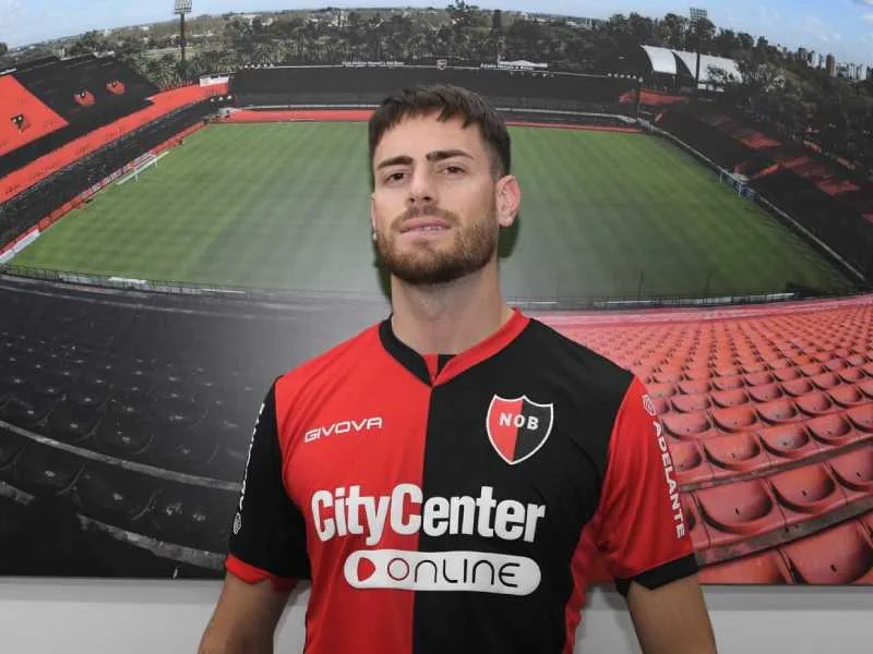 Ya es oficial: Lucas Melano se convirtió en nuevo jugador de Newell's