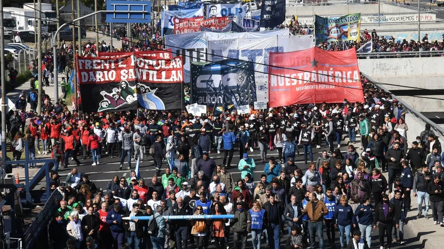 Salario Básico Universal: movimientos sociales y gremiales se movilizaron en varios puntos del país
