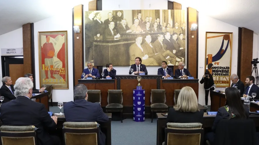AFA se ilusiona con la posibilidad del Mundial 2030: "Estamos convencidos de que lo podemos hacer"