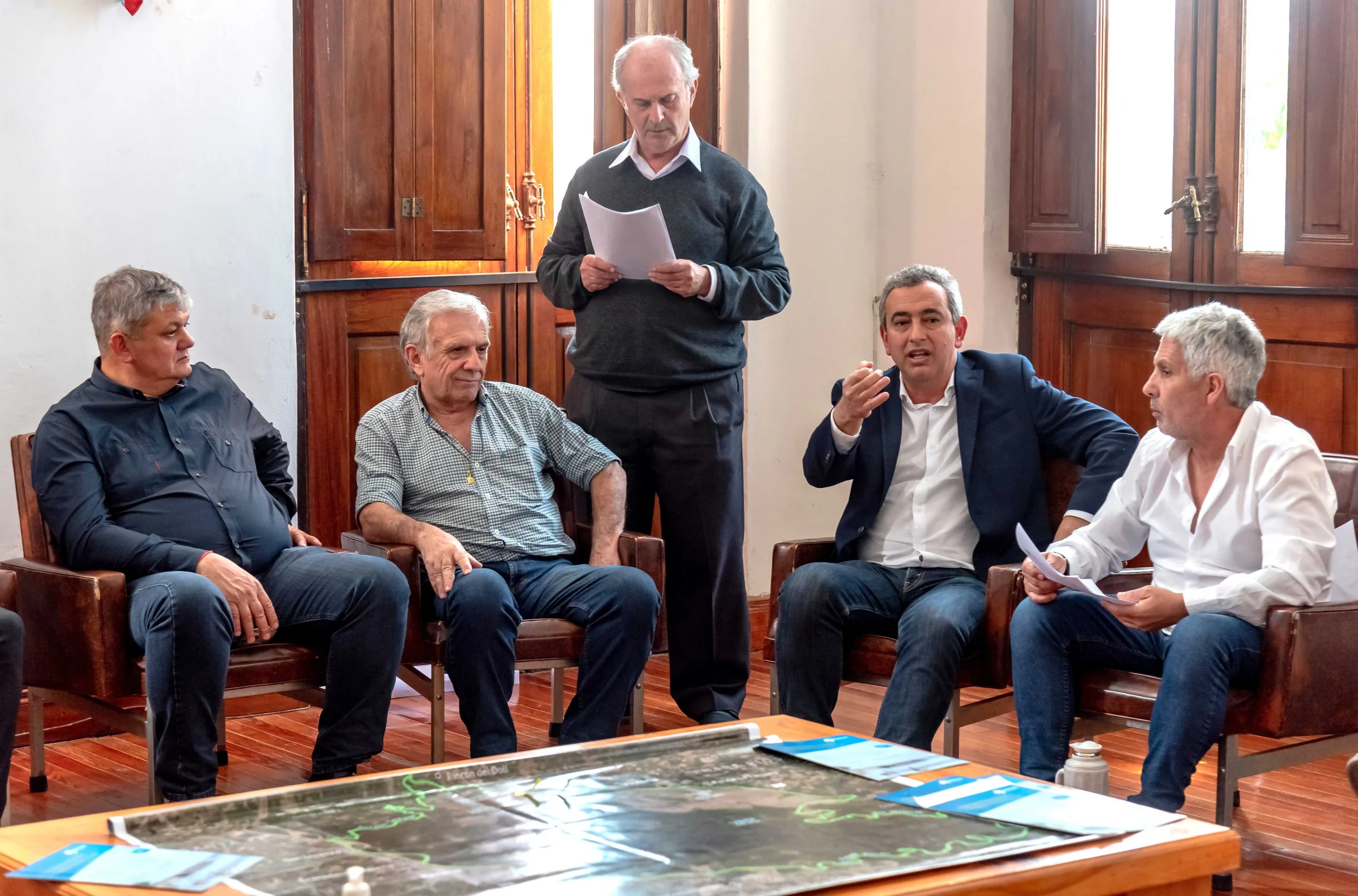 Javkin e intendentes de la región se reunieron con su par de Victoria y con juez Federal