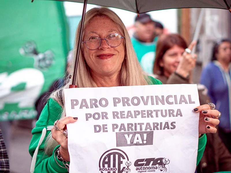 Trabajadores estatales sumaron su rechazo al anuncio del gobierno y ratificaron el reclamo