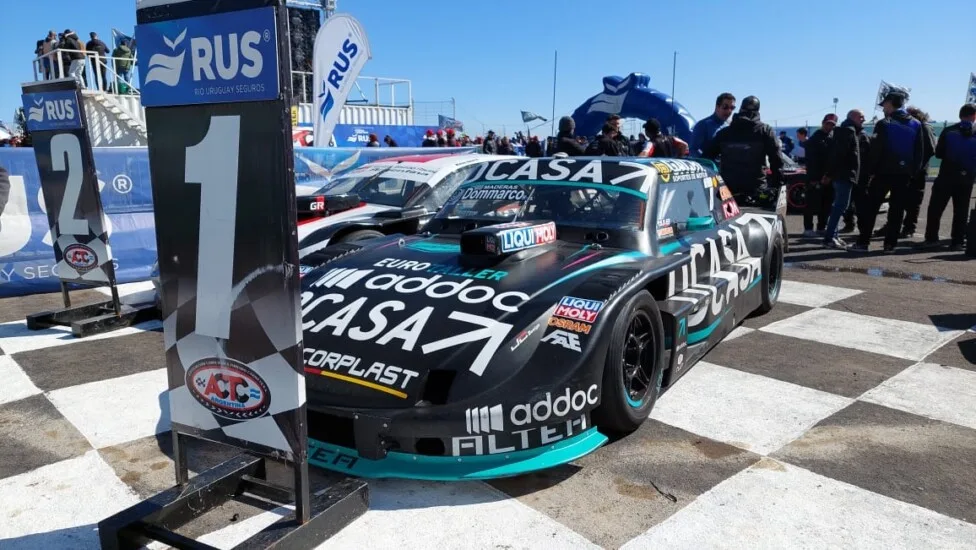 TC: Pernía ganó la final en Paraná tras el abandono de Aguirre y la sanción a Della Motta
