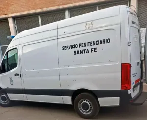 Murió el preso que recibió varios disparos tras el ataque al móvil del Servicio Penitenciario