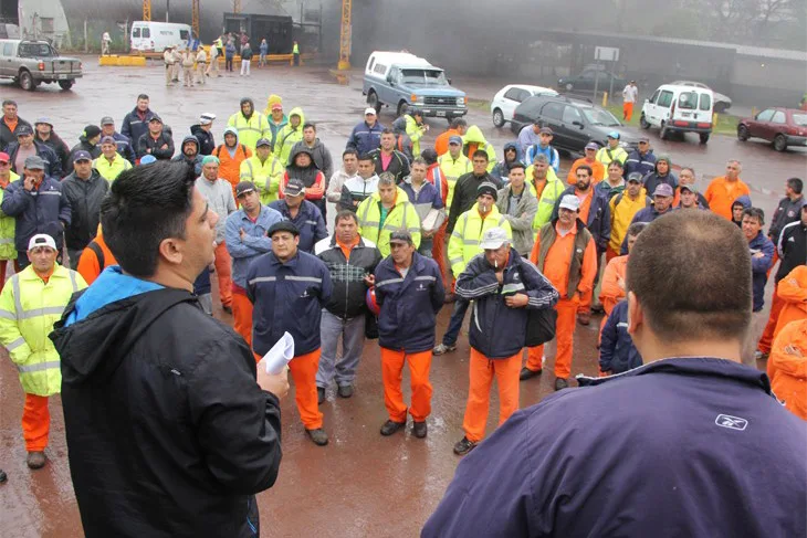 Acuerdo en el Puerto Rosario: recomposición salarial y reincorporación de todos los despedidos