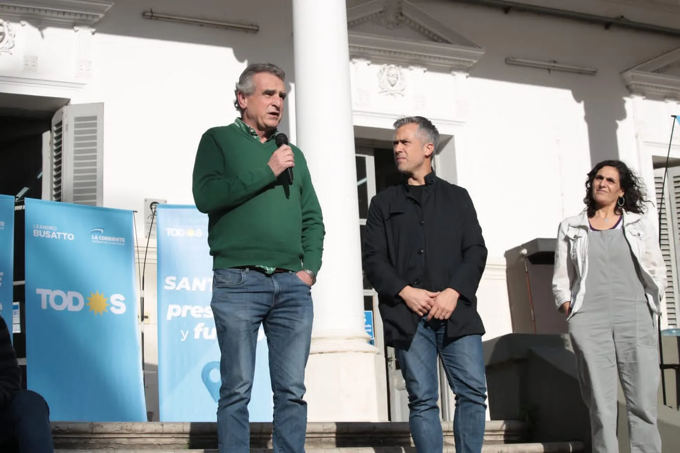 Fuerte respaldo a CFK en Rosario: "Vamos a defenderla, como lo hicimos siempre"