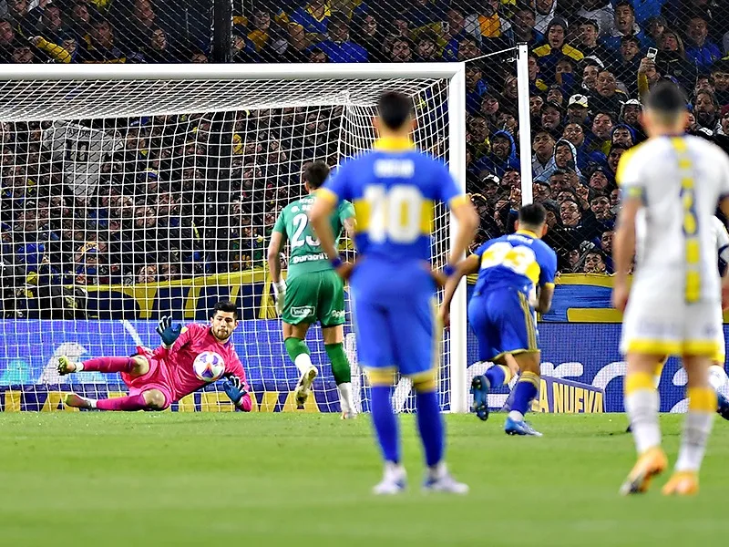 El Canalla empató con Boca en la Bombonera en un partido que tuvo dos penales errados