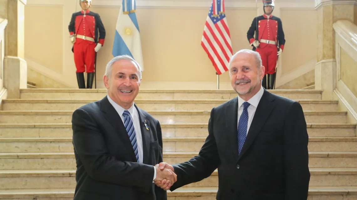 El gobernador Perotti recibió en Rosario al embajador de Estados Unidos