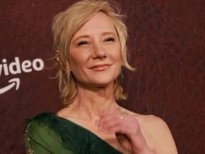 La actriz Anne Heche está en coma luego de un terrible accidente de tránsito