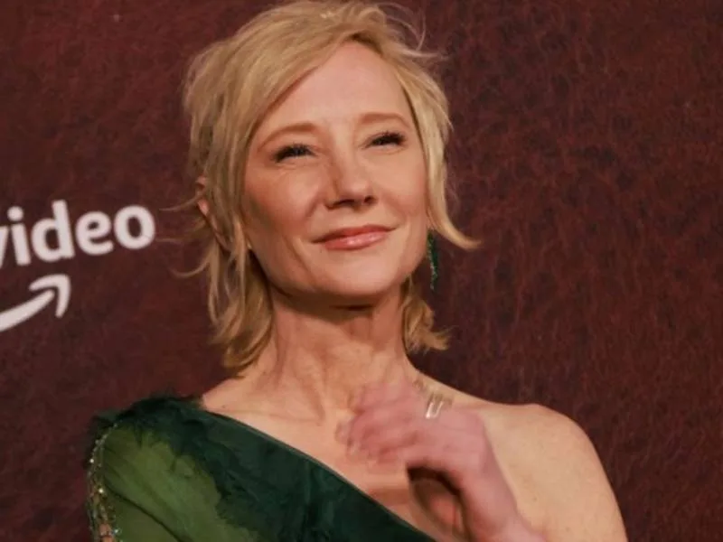 La actriz Anne Heche está en coma luego de un terrible accidente de tránsito
