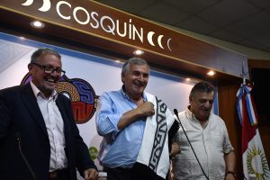 Elecciones 2023: la campaña se metió en el Festival de Cosquín con Morales, Negri y Llaryora