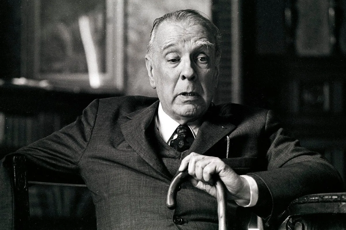 Reediciones y homenajes a 100 años de "Fervor de Buenos Aires", el primer libro de poesía de Borges