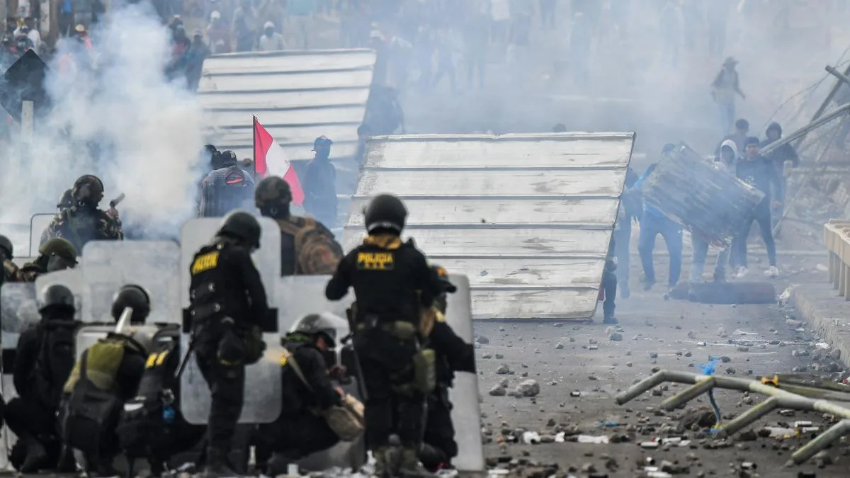 Perú: aeropuertos cerrados y trenes a Machu Picchu suspendidos por las protestas