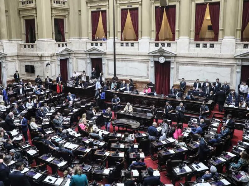Diputados busca avanzar con la ley de Monotributo Tech para que freelancers puedan cobrar en divisas