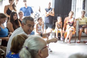 Siguen los Consejos Barriales: Javkin anunció pavimentación y mejoras para Las Flores Este