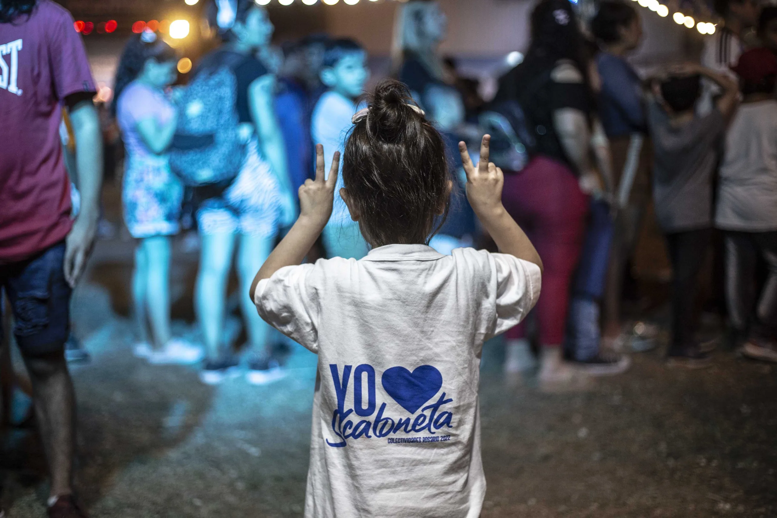 La Escuela de Diseño de Indumentaria estampará remeras albicelestes en las colonias de verano