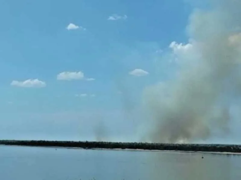 Se reavivó foco de incendio en las islas y advierten que el humo puede regresar a Rosario