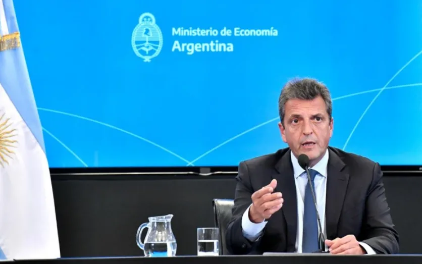 Massa ordenó investigar la compra de bonos de la deuda